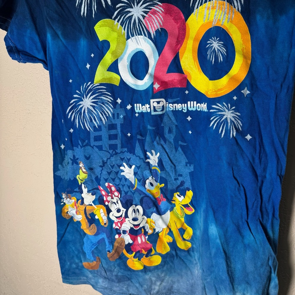 Walt Disney World 2020 Tie Dye T-Shirt Mickey & Friends Fireworks Women's - Picture 2 of 7